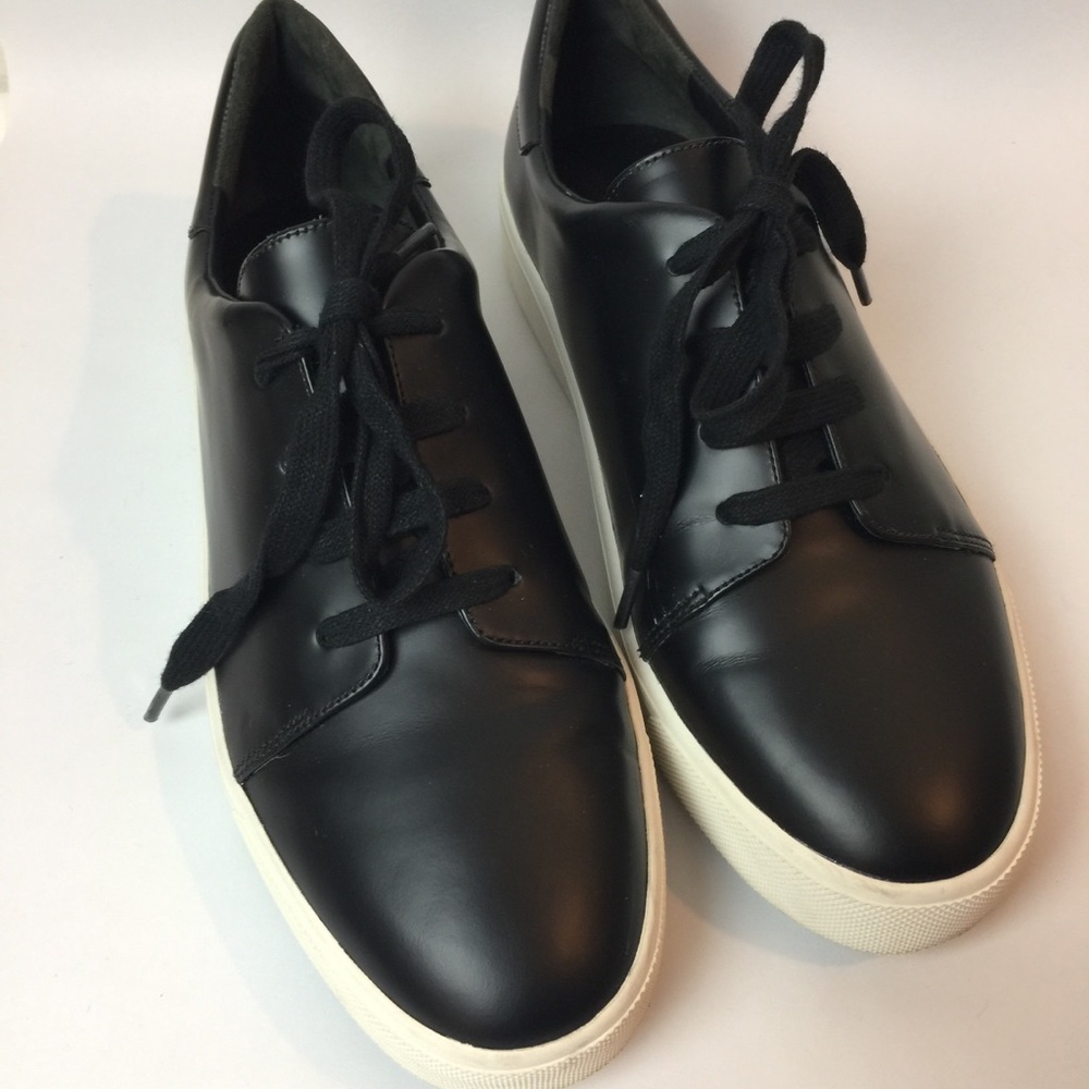 Vince - Warren Shoe 7.5 M Dustbag EUC Black White